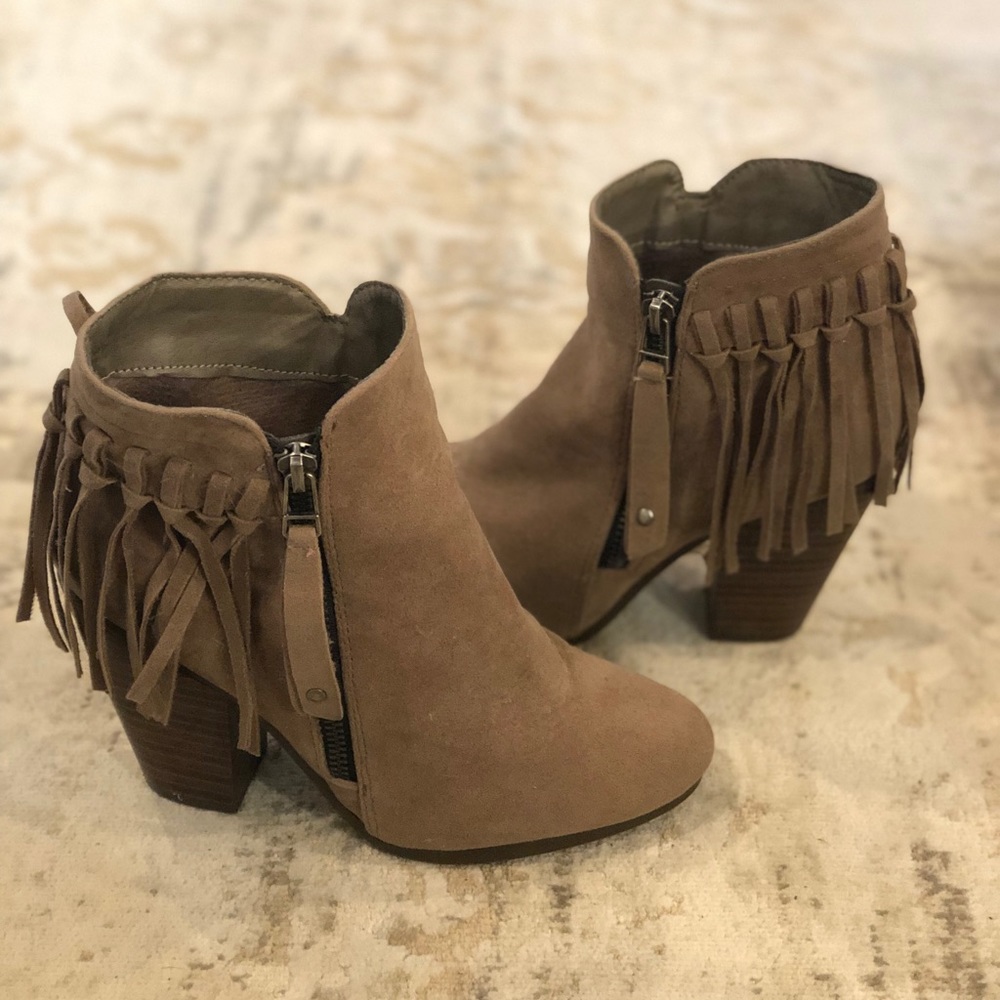 Breckelles Fringe Booties